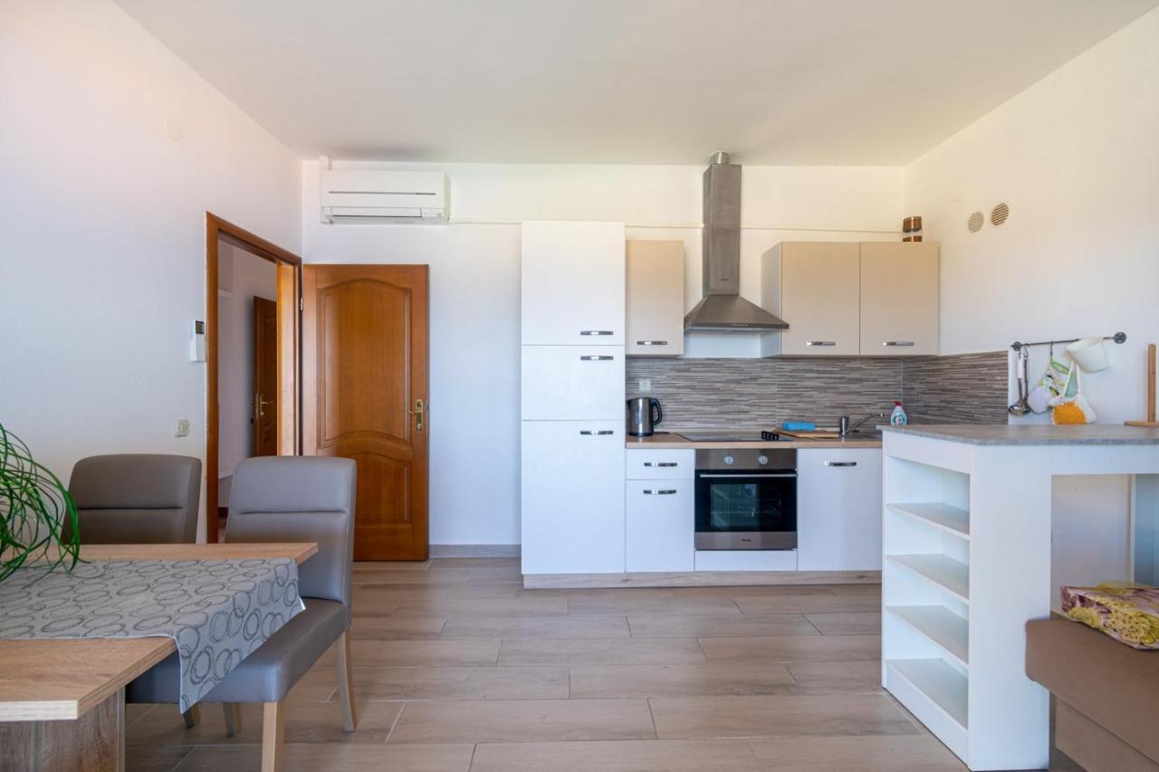 Apartments By The Sea Lun, Pag - 19358 Лун Екстериор снимка